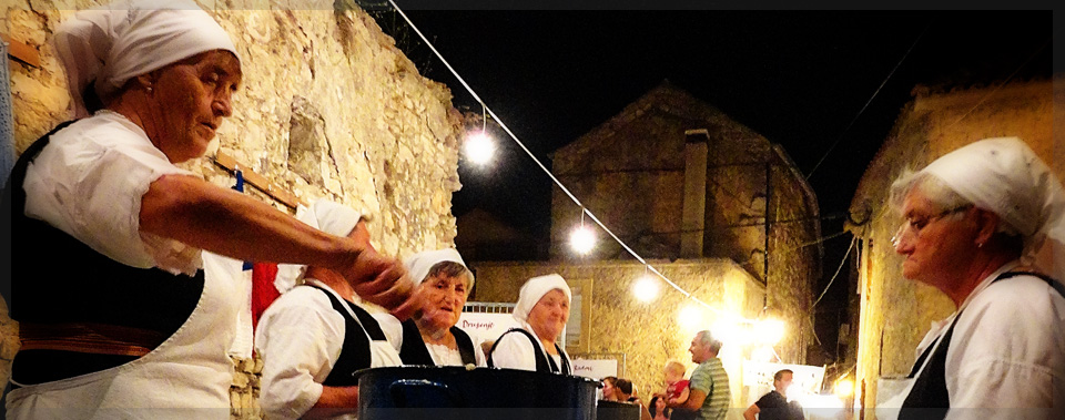 We offer a choice of comfortable rooms and great rates